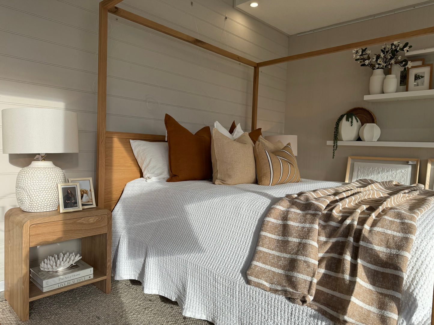 TEXTURED WOVEN STRIPE THROW - Piazza Haze