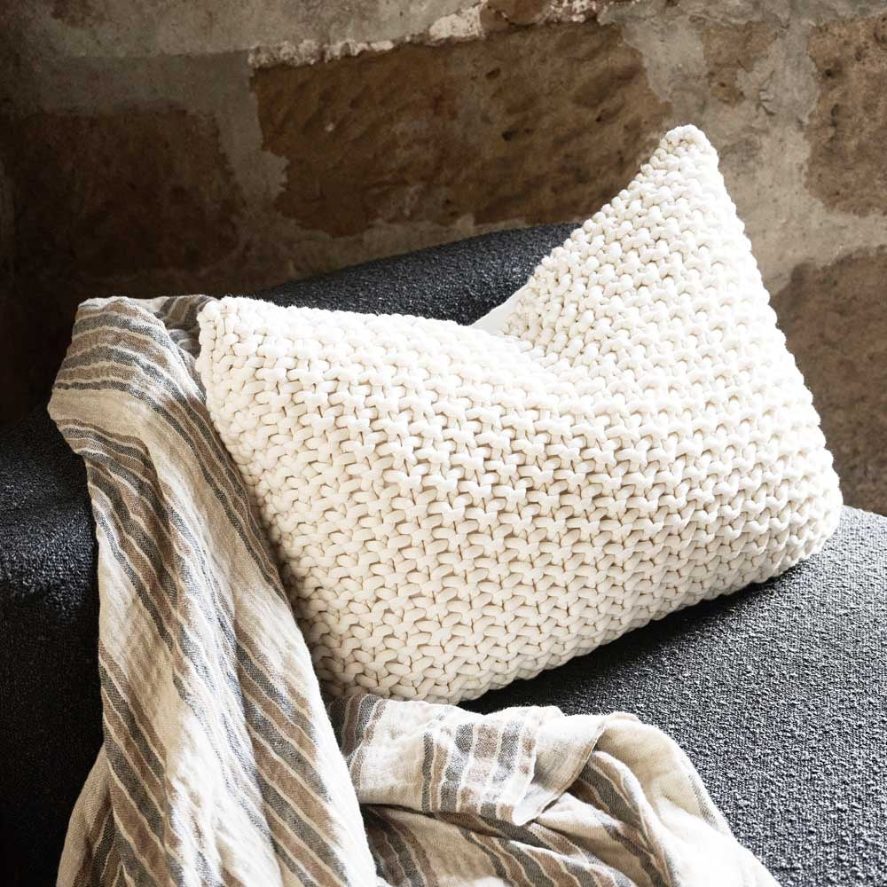 Marco Cushion - Ivory 40 x 60 cm