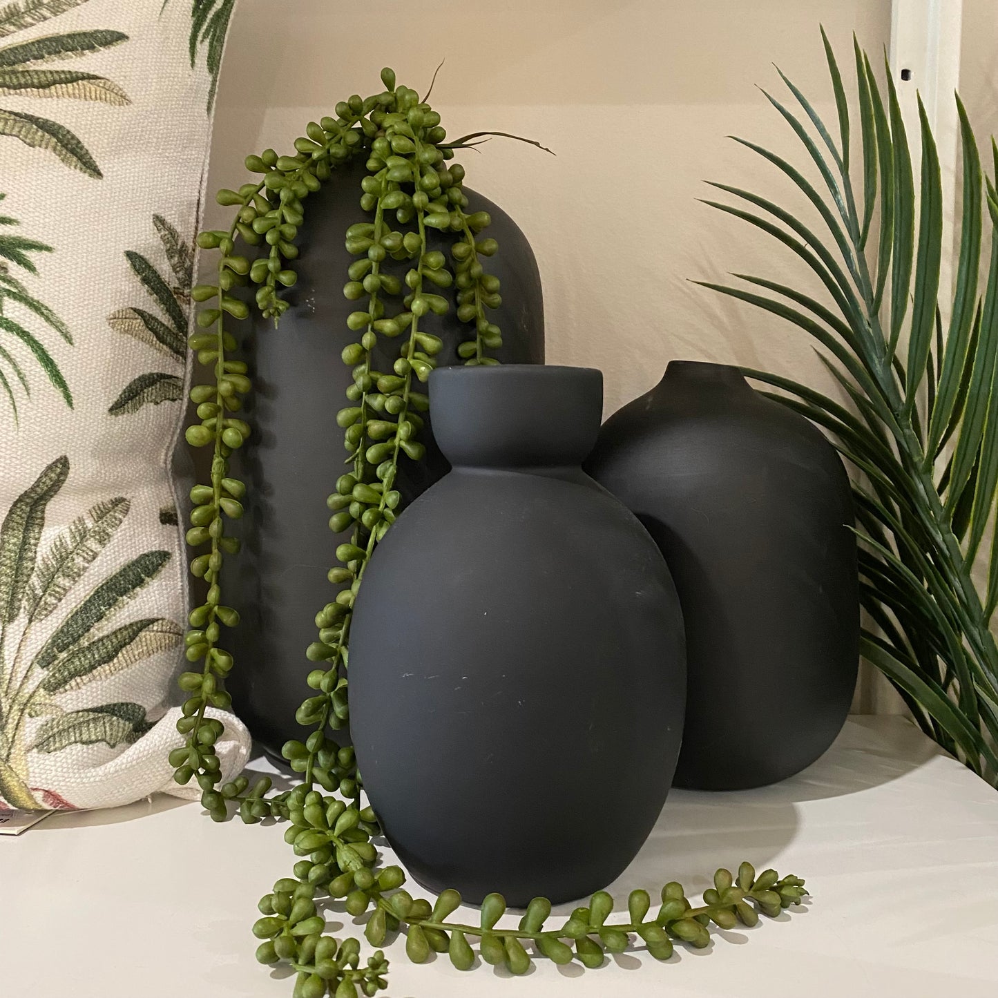 Tate Egg Matt Vase Black