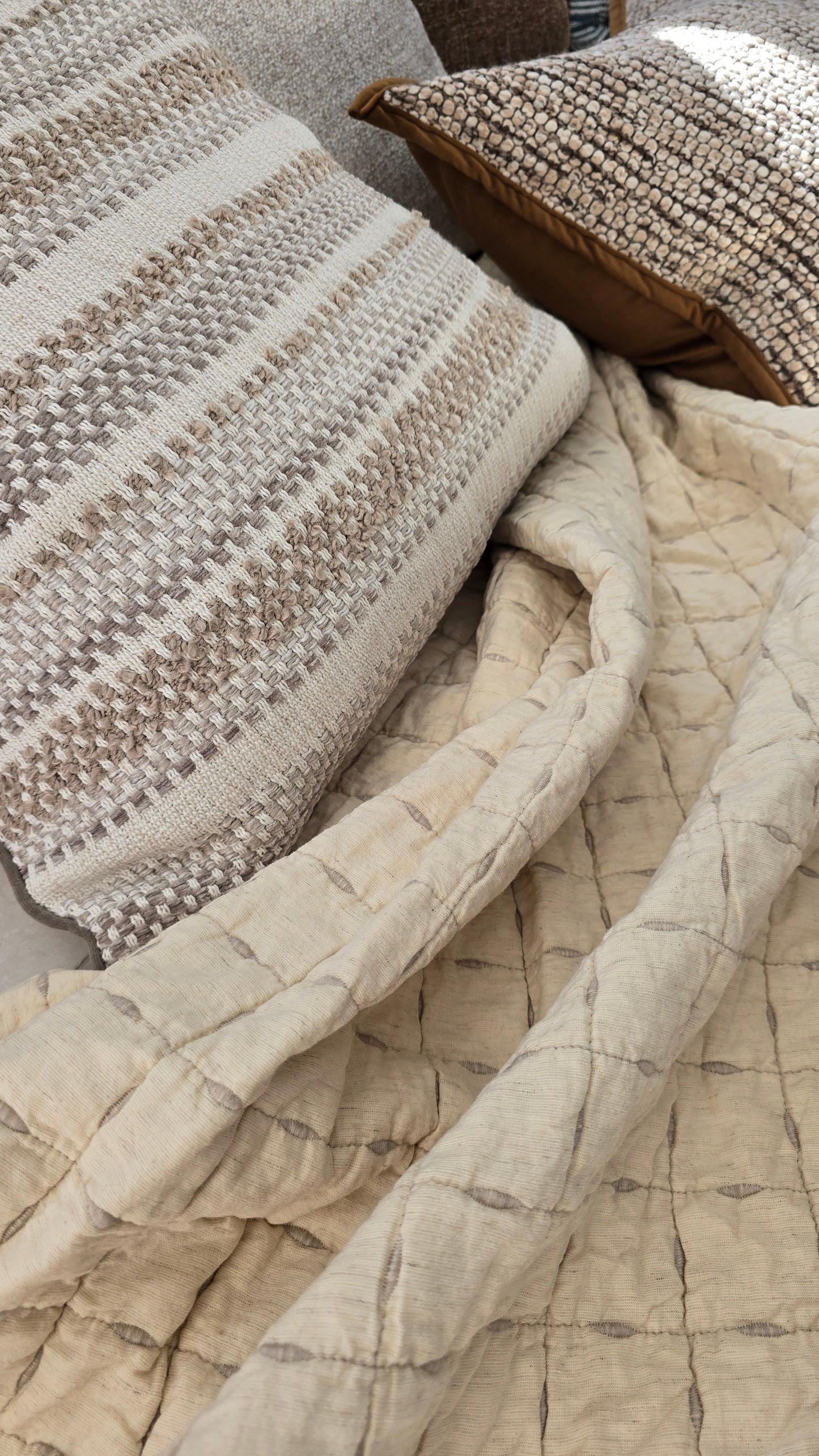 Lagoon Linen Cotton Quilted Bed Cover Massive Blanket Coverlet 230cm x 250cm - Natural