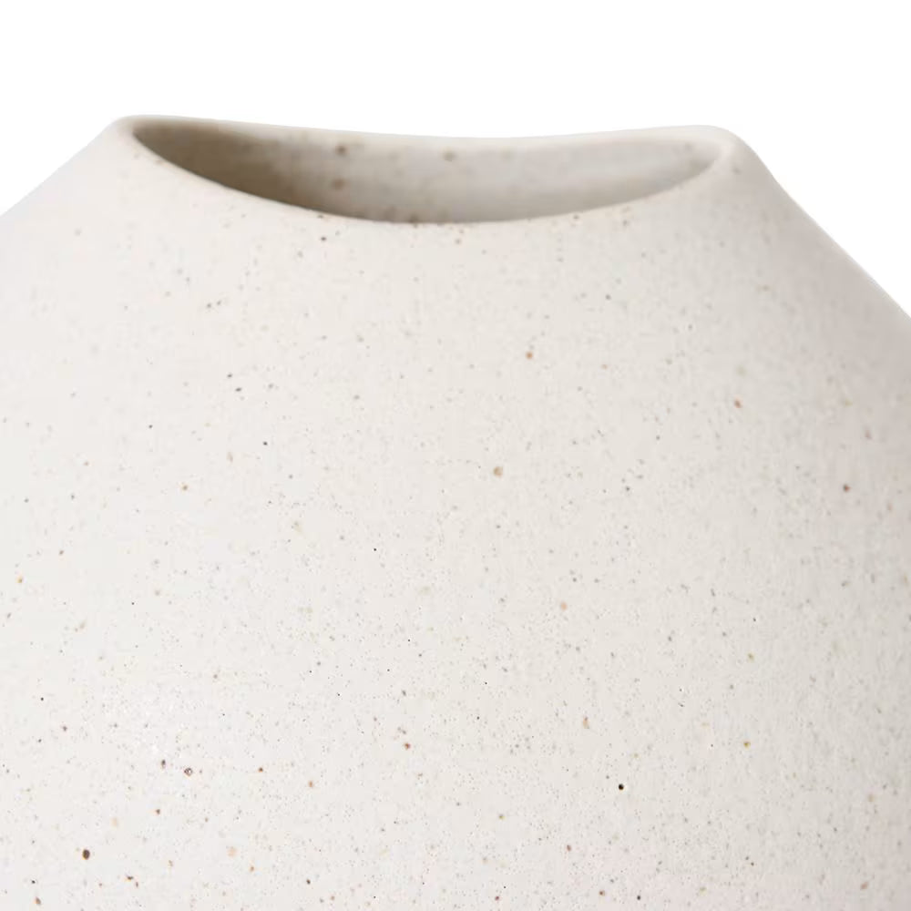 Matias Pod Vase Sandy White - 21 x 21 x 14 cm